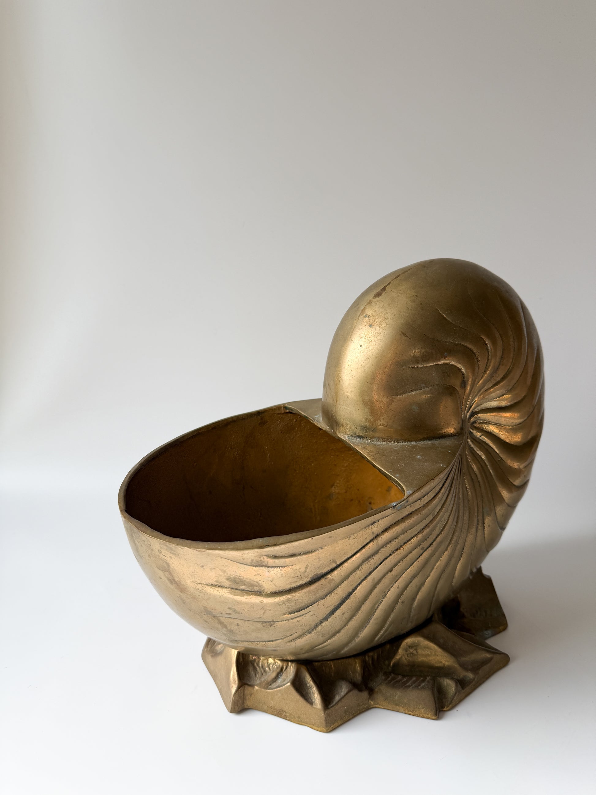 Vintage Hollywood Regency Brass Nautilus Shell Planter