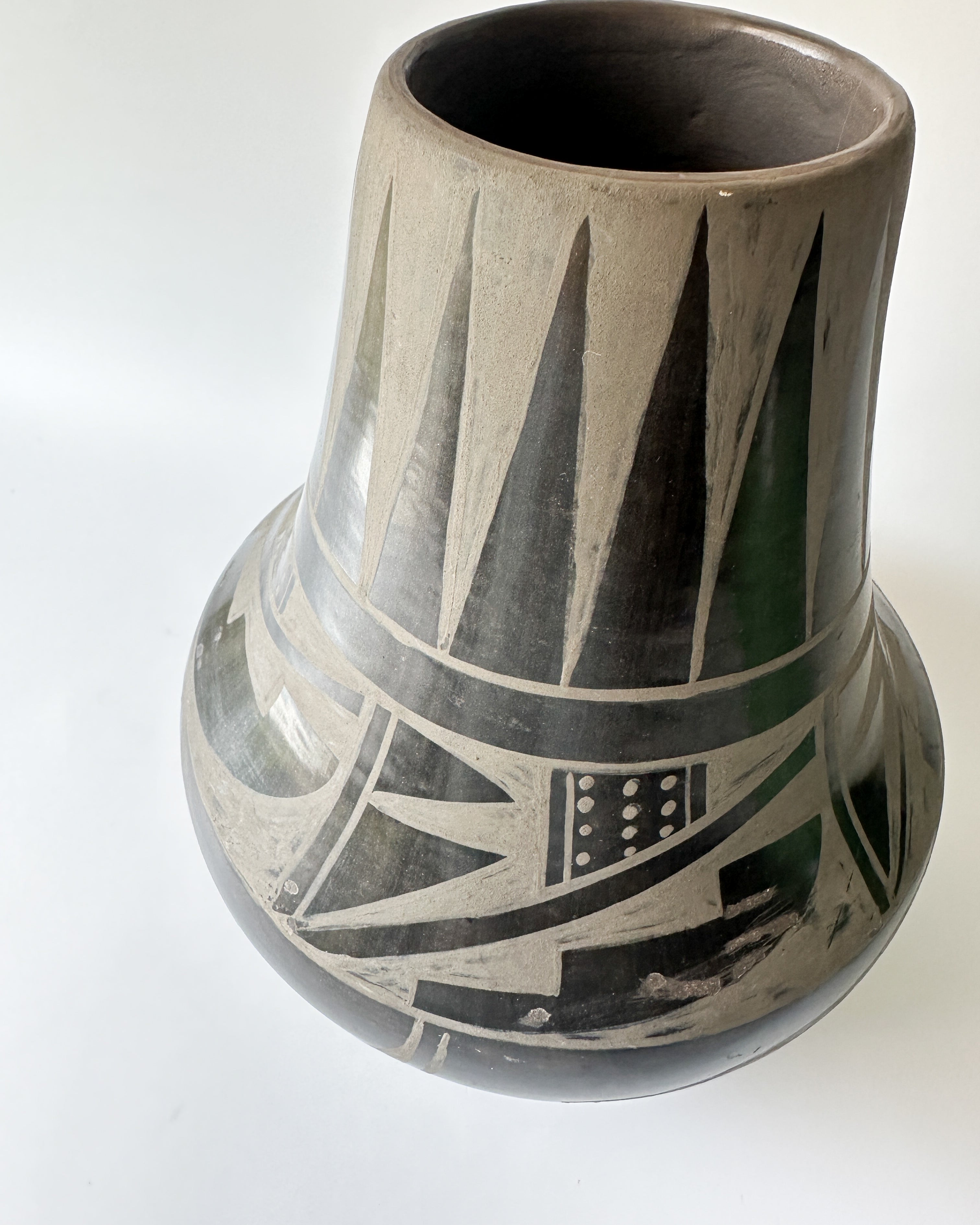 Carmelita Dunlap Black-on-black ware Pottery Vase - San Ildefonso Pueblo New Mexico