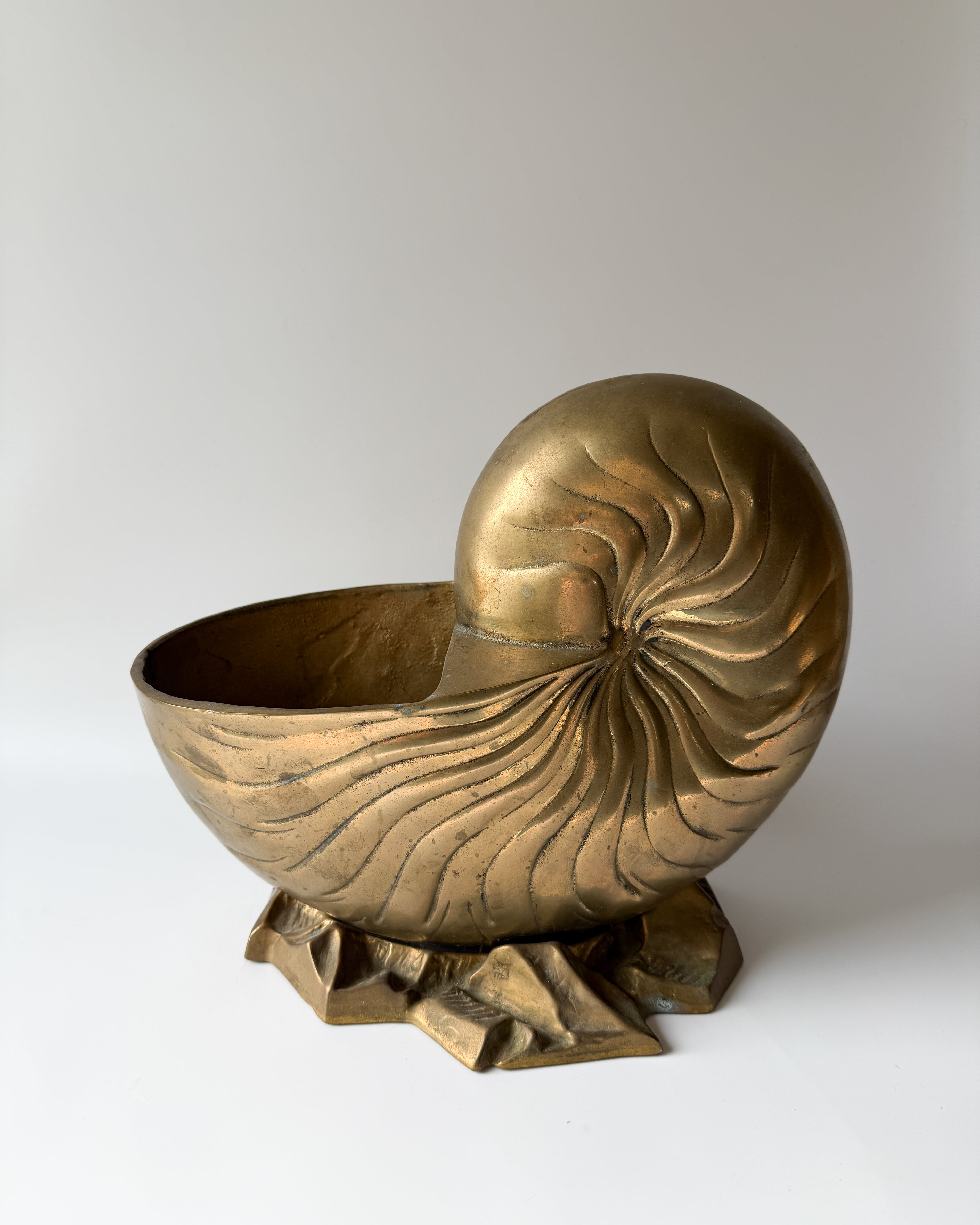 Vintage Hollywood Regency Brass Nautilus Shell Planter