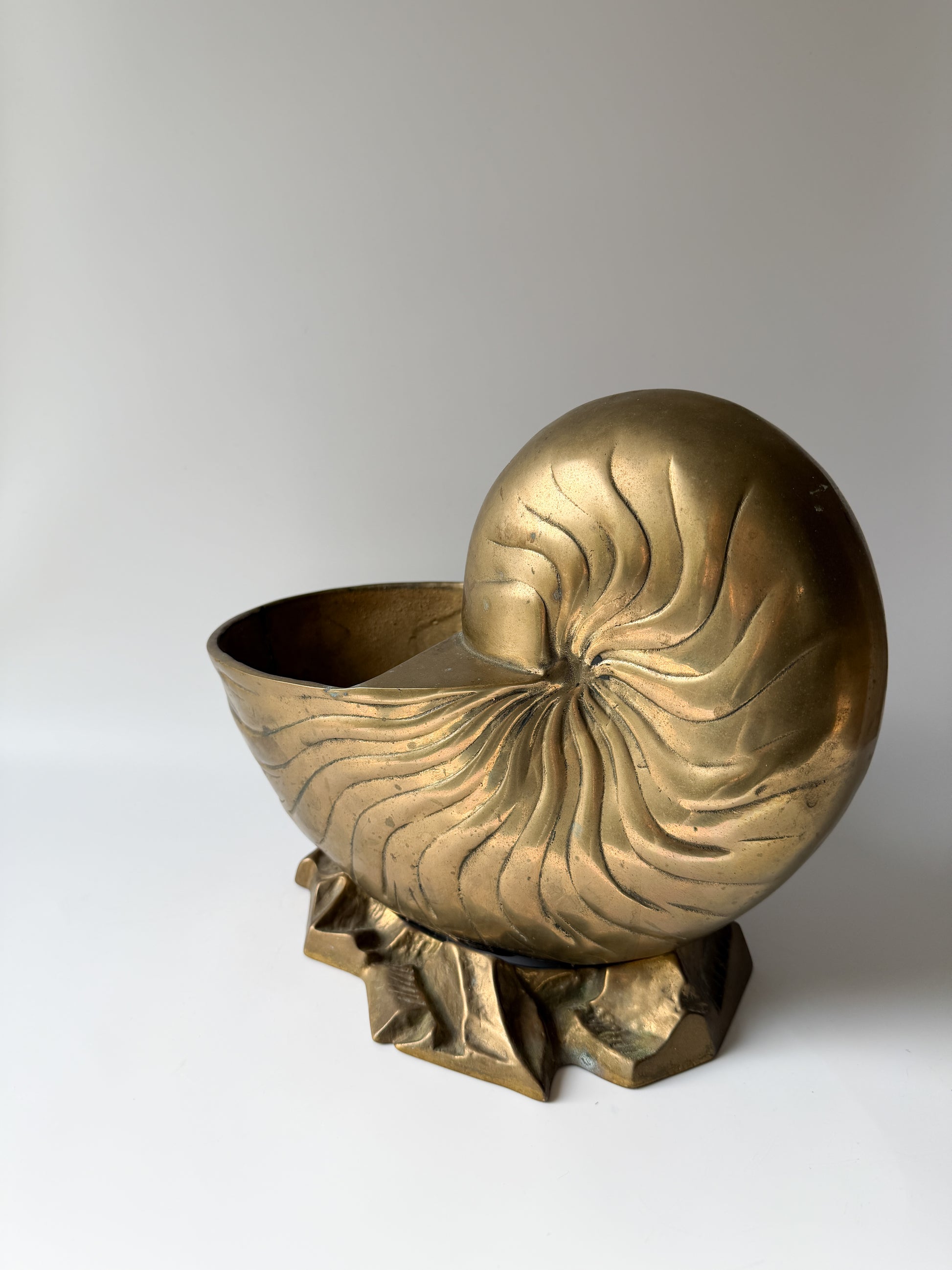 Vintage Hollywood Regency Brass Nautilus Shell Planter